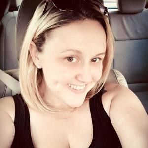 Meet your Posher, Carrie